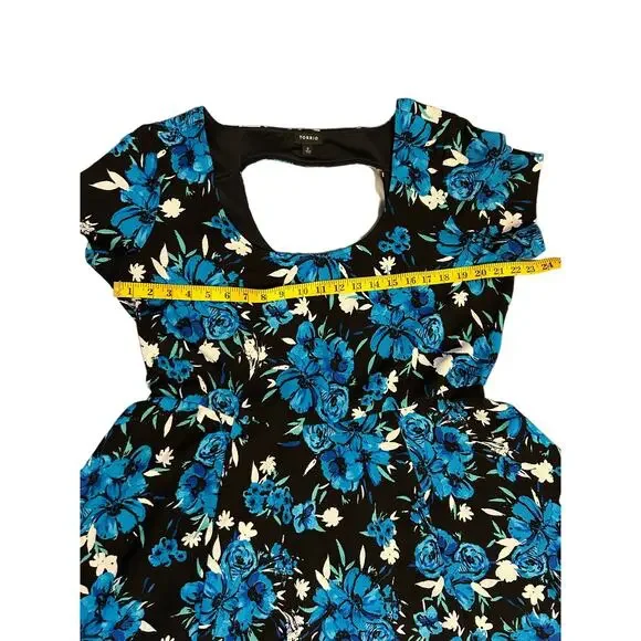 Torrid Blue Floral Skater's Dress - Size 2 - Picture 5 of 7